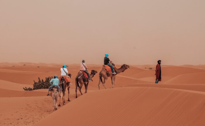 Paseo en dromedario al atardecer en Erg Chebbi